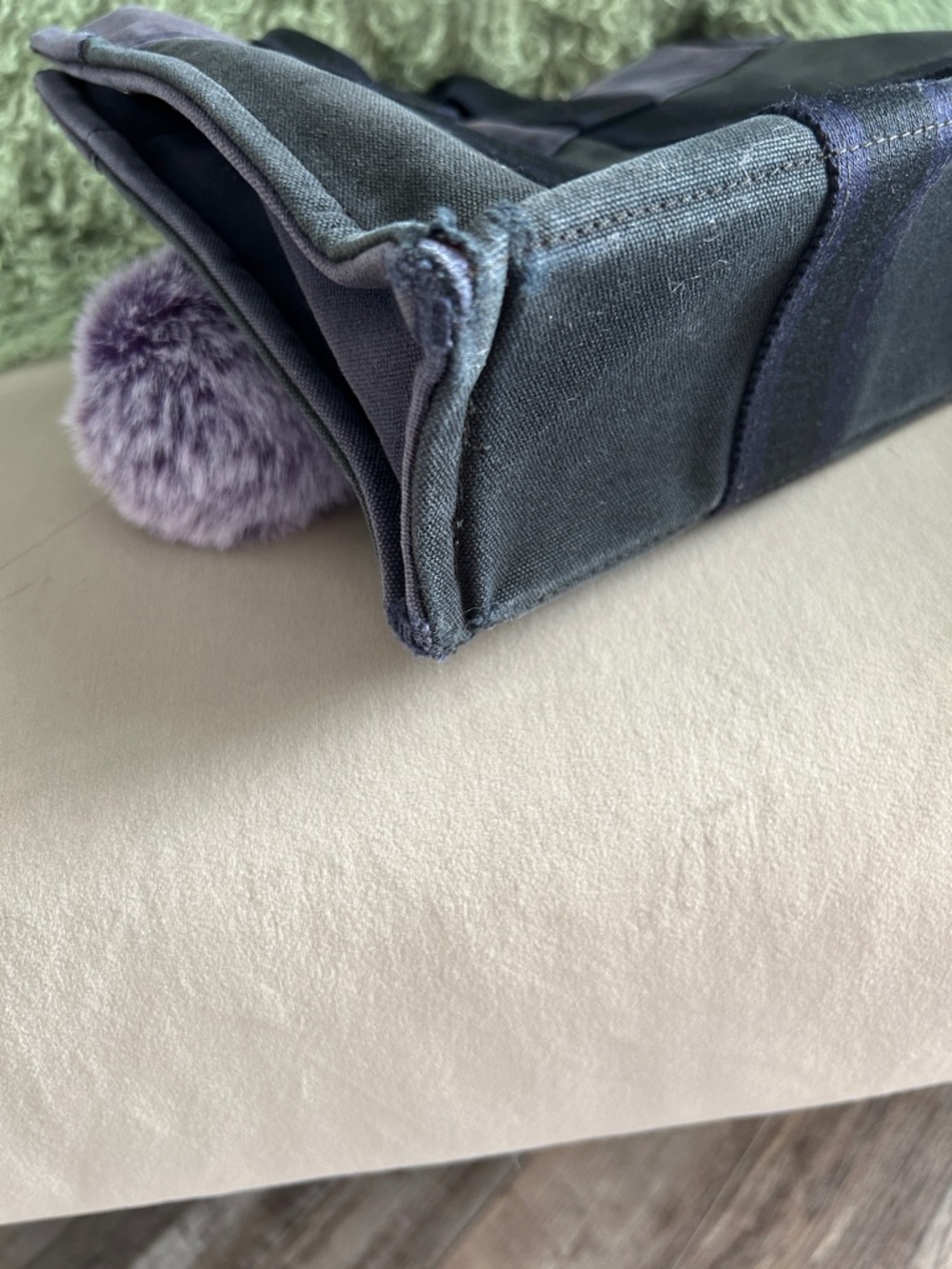 Hermès Fourre-Tout Canvas Tote – Classic Everyday Luxury - Picture 11 of 16